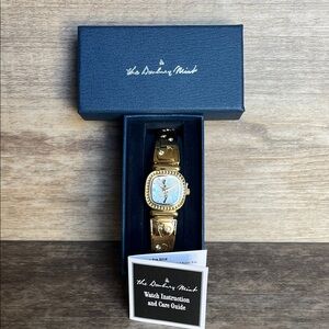 Danbury Mint Footprints in the Sand Gold Watch NIB